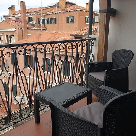 Residenza Tiziana Venezia Apartamento Exterior foto